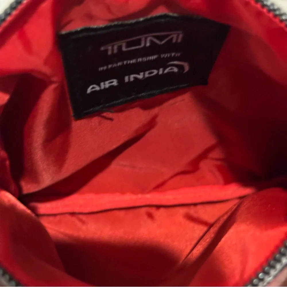 Tumi nylon zip cosmetic pouch